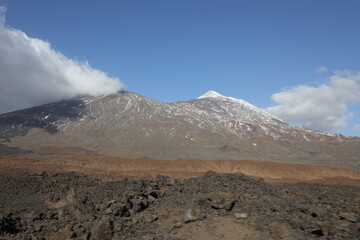 El Teide Im Dezember 2022 teilweise mit Schnee bedeckt