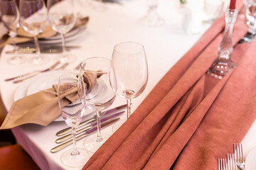 Beautiful table setting with floral decor