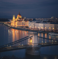 Famous Chain Bridge and the Hungarian Parliament in dusk
