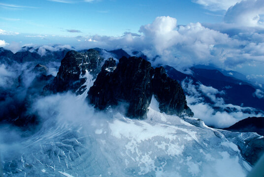 View of the Ruwenzoria Mountains amidst clouds, Uganda.