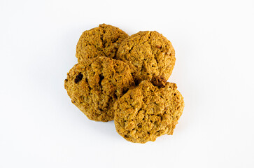 Galleta de avena en fondo blanco