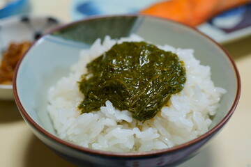 ギバサが乗ったご飯　朝食のメニュー
