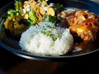 함박스테이크 정식, 흰밥