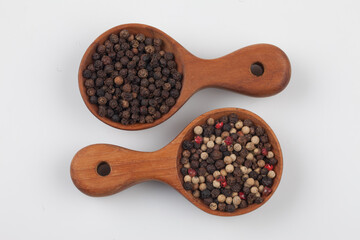 The fruit of the chilli tree. It is used as a seasoning for food.