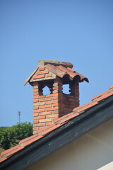 detalle de chimeneas en un tejado