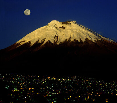 Quito and Cotopaxi volcano