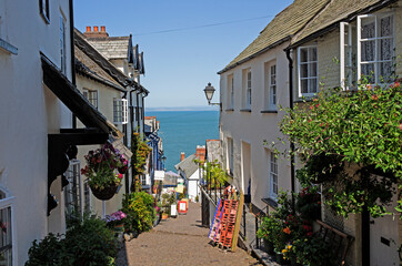 The picturesque traditional fishing village of Clovelly in North Devon, UK - obrazy, fototapety, plakaty