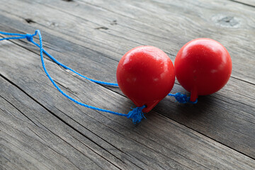 lato lato, a traditional game from Indonesia that is currently viral © harto
