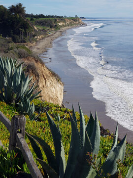 Goleta&rsquo;s Haskell Beach in southern California on a warm winter day (Christmas Day 2022)