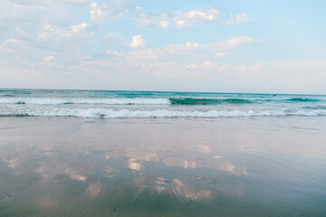 Obraz premium Mar Cantábrico, playa en verano.