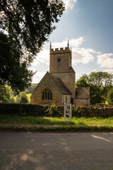Fototapeta na wymiar Old country church near Broadway in the Cotswolds