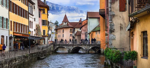 Foto op Canvas France travel and landmarks. Romantic beautiful old town of Annecy with colorful houses and canals. Haute-Savoi region © Freesurf