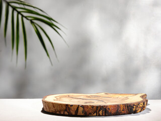 Natural wood podium for product presentation