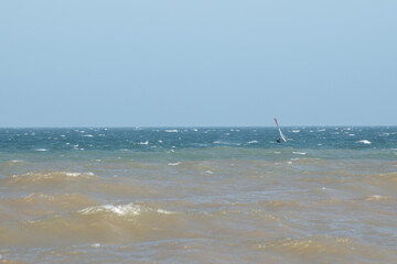 Windsurf en un balneario de Miramar, Buenos Aires, Argentina - obrazy, fototapety, plakaty