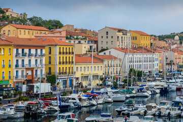 Fototapeta na wymiar Harbor and city of Port-Vendres at morning in France