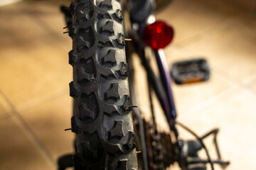 Fototapeta premium 自転車の後輪のタイヤ