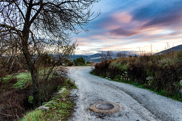 Amanece en el camino de El Atazar