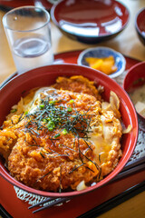 カツ丼　日本の丼もの　和食イメージ