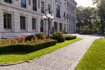 Obraz premium The surroundings around the palace in Pszczyna, the architectural pride of Silesia.