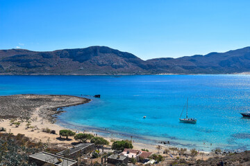 Obraz premium Blick von der Insel Gramvousa auf die Balosbucht in Kreta (Griechenland)