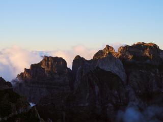 Fototapeta na wymiar Mountain View over the clouds, Areeiro Madeira