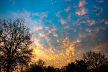 Fototapeta na wymiar sunrise in the sky