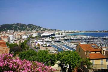 Obraz premium Cannes cityscape with port and yachts moored, France