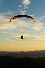 Parapente sur les hauteurs du Puy de dôme