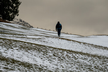 Wanderer in Schneelandschaft