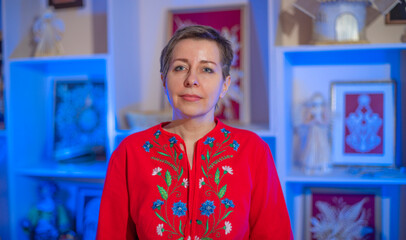 portrait woman master carving vytinanka