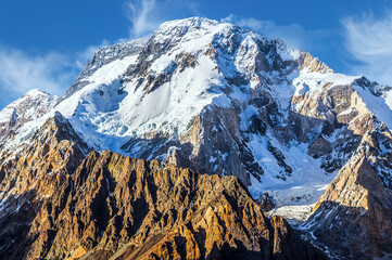Broad Peak is a mountain in the Karakoram on the border of Pakistan and China, the twelfth-highest...