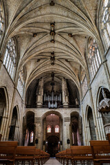 Fototapeta premium Interior of the gothic cathedral of Condom in the south of France (Gers)
