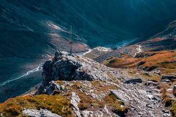 Obraz premium Cross in the Alps Mountains