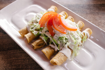 Tacos dorados 