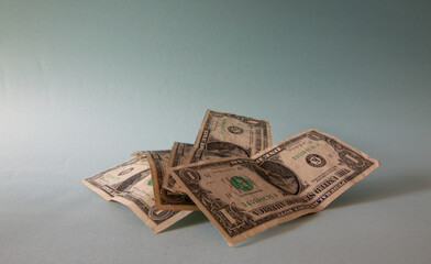 Dinero, monedas, deudas y finanzas