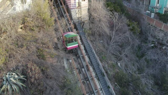 ascensor de Valparaiso 