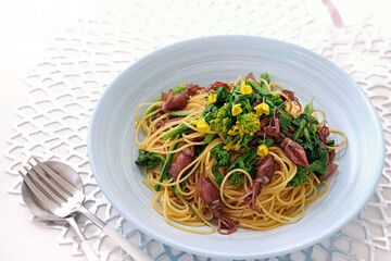 ホタルイカと菜の花のパスタ　春のパスタ