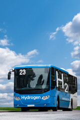 A hydrogen fuel cell bus concept  © scharfsinn86
