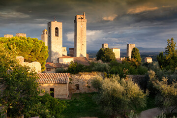 Fototapeta premium San Gimignano. Siena. Veduta delle torri da Rocca di Montestaffoli 