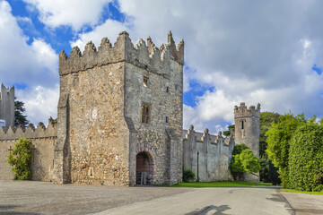 Fototapeta na wymiar Howth Castle, Ireland