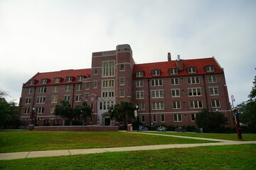 Fototapeta na wymiar Florida State University Campus building 