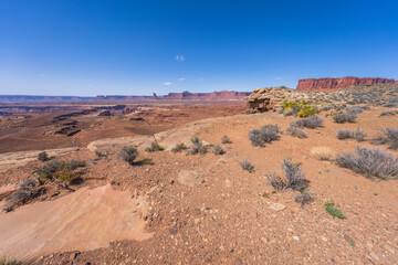 hiking the murphy trail loop in the island in the sky in canyonlands national park, usa