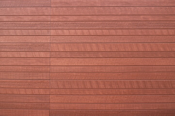 A cross-grained wall seen in the city