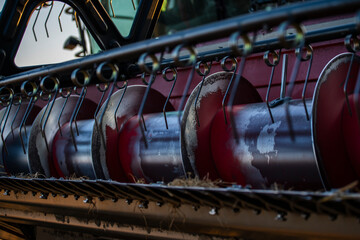 combine harvester details, combine harvester, agricultural technology