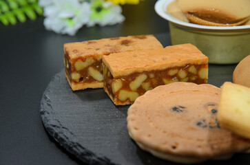 和菓子と洋菓子がいっぱい