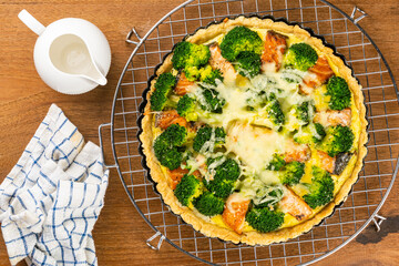 Top view quiche on cooling rack.