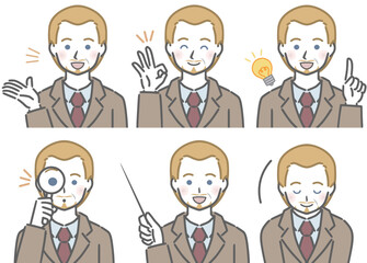 解説するスーツを着た中年の白人男性