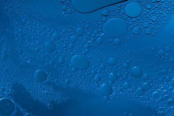 Une matière bleue d'huile et d'eau