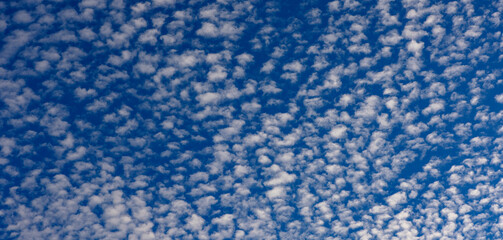 sky background with cumulus clouds
