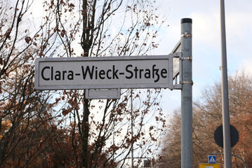 Clara-Wieck-Strasse
